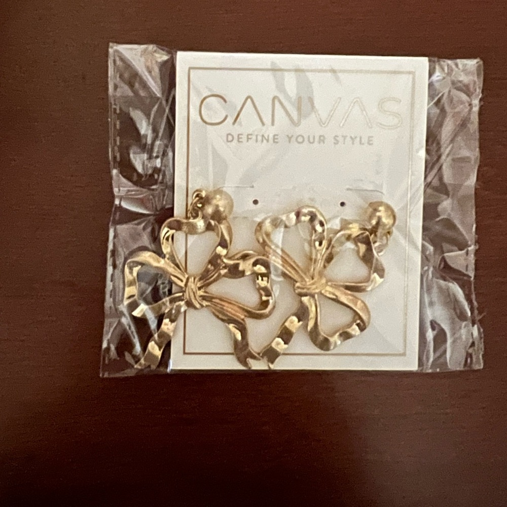 Canvas Lacey Bow Drop Earrings NWT